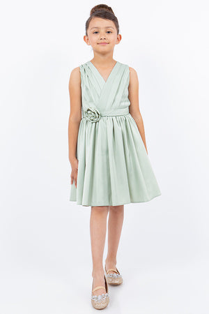 Girls V-Neck Pleated Flower Girl Dress with Rose Appliqué 2-12